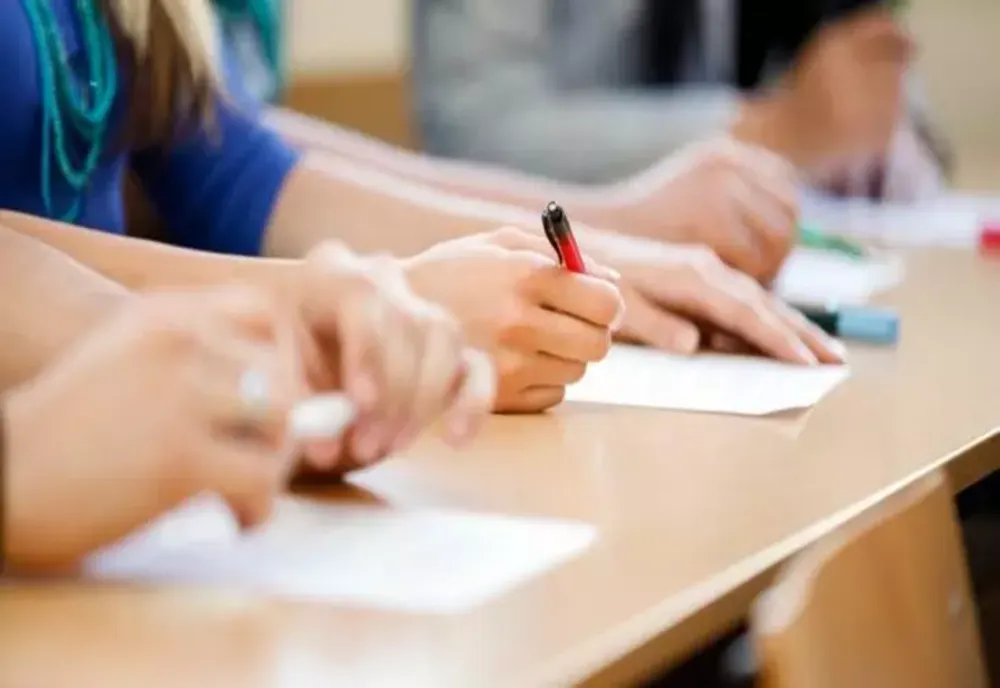 Elevii unei şcoli au fost relocați, după ce clădirea a fost încadrată în categoria de risc seismic 1