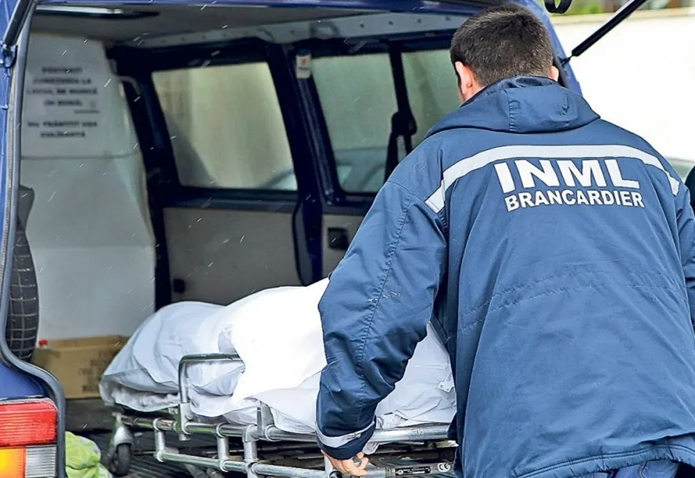 O femeie în vârstă de 71 de ani a fost găsită moartă, într-o fântână