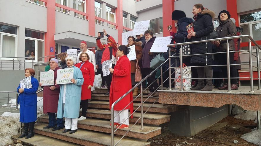 protest-maternitatea-bacau-2