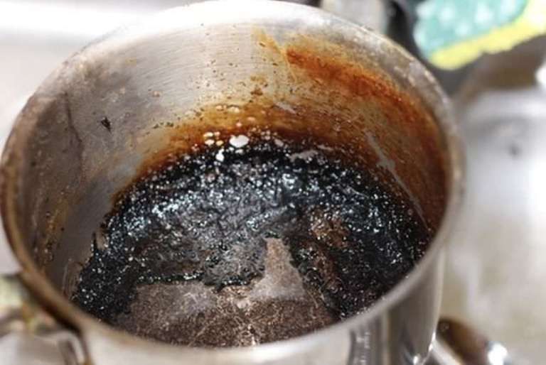 Cratiţă-mâncare-arsă