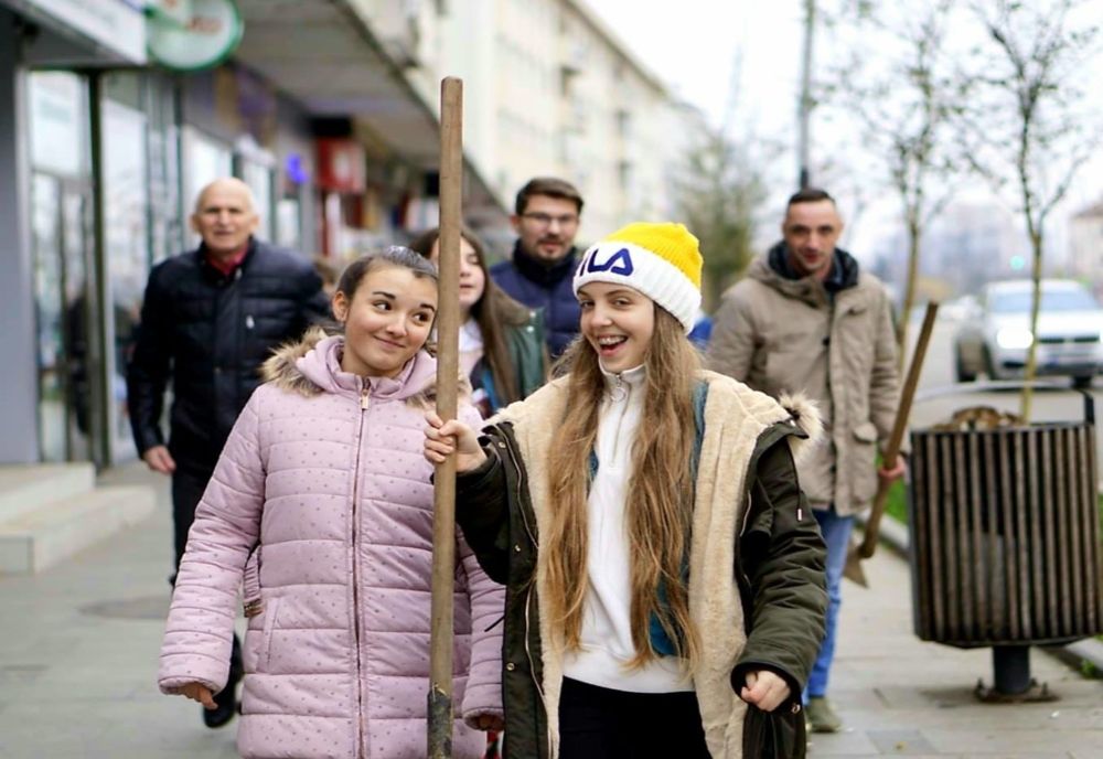 Băcăuanii au ieșit azi în stradă pentru un oraș verde