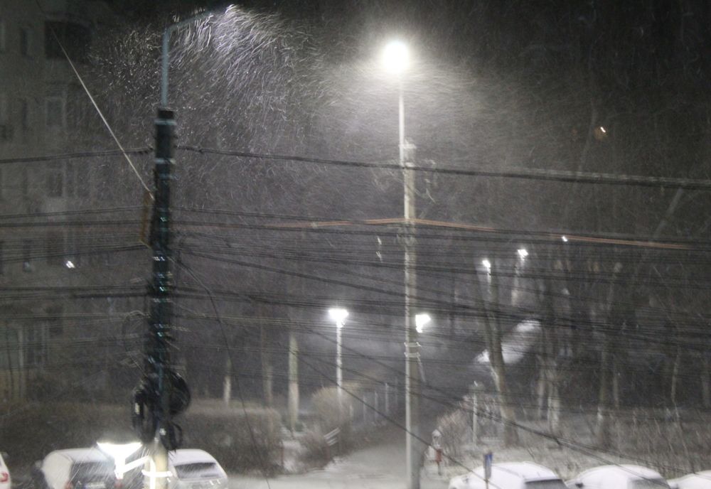 Mai multe localități din județul Bacău, au rămas fără curent electric