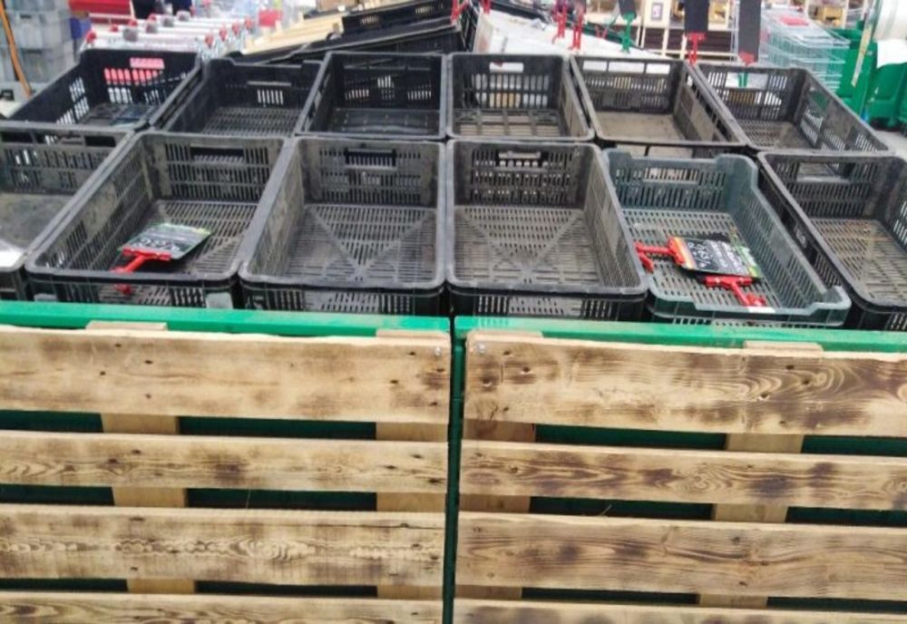 Rafturile magazinelor din Bacău s-au golit. ANPC: „Supermarketurile au stocuri”