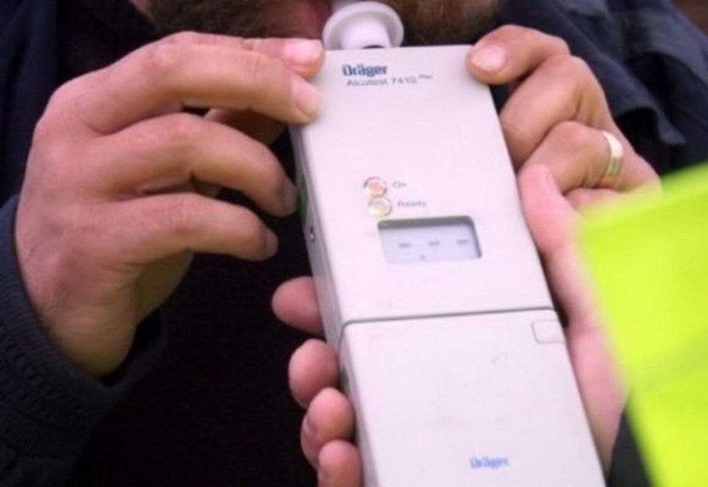 S-a urcat la volanul mașinii având o alcoolemie de 0,77mg/l alcool pur în aerul respirat
