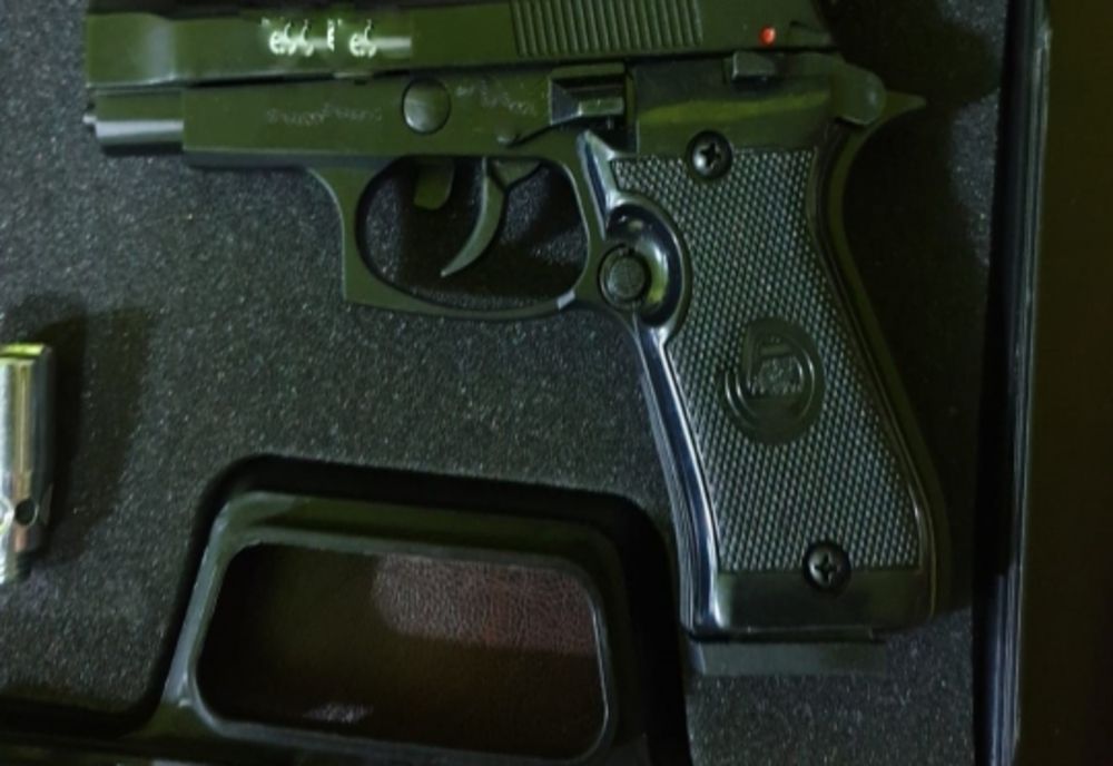 Percheziții în Bacău la persoane bănuite de nerespectarea regimului armelor și munițiilor