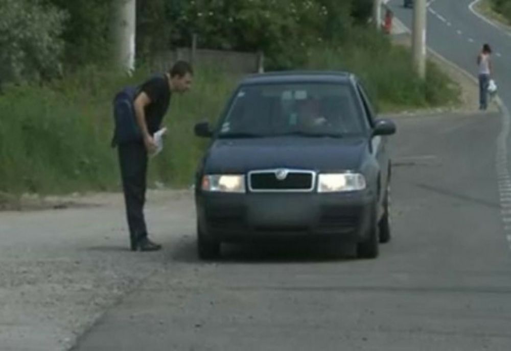 Sancționat contravențional pentru transport ilegal de persoane