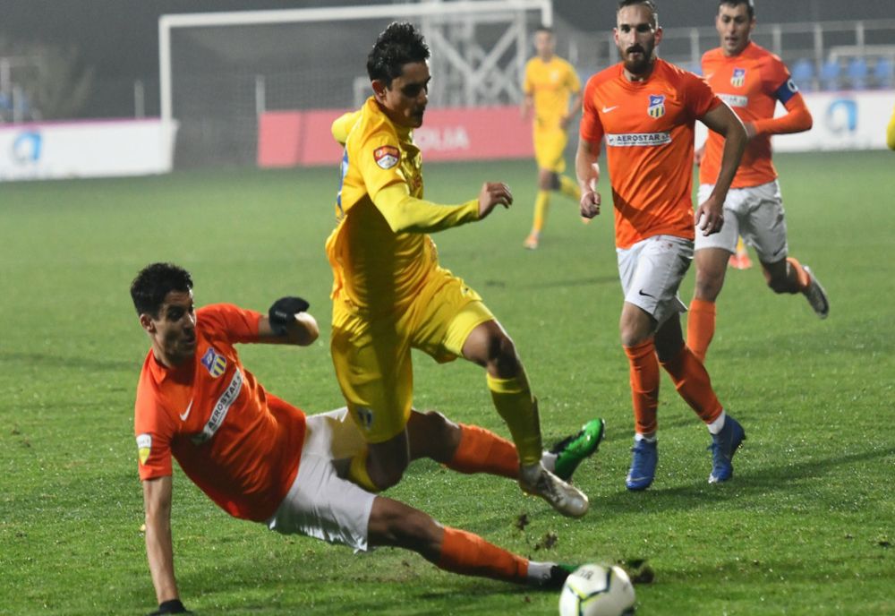 Aerostarul a umilit Petrolul