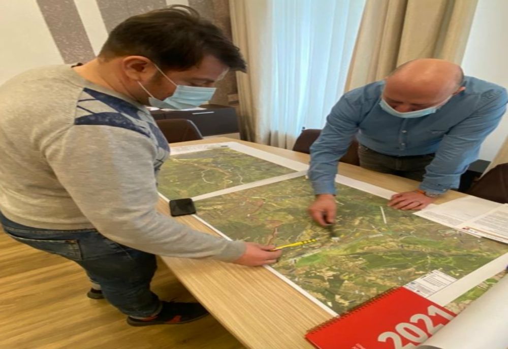 Conducerea CJ Bacău a transmis către CNAIR două propuneri de traseu pentru autostrada A13 Bacău – Onești – Brașov