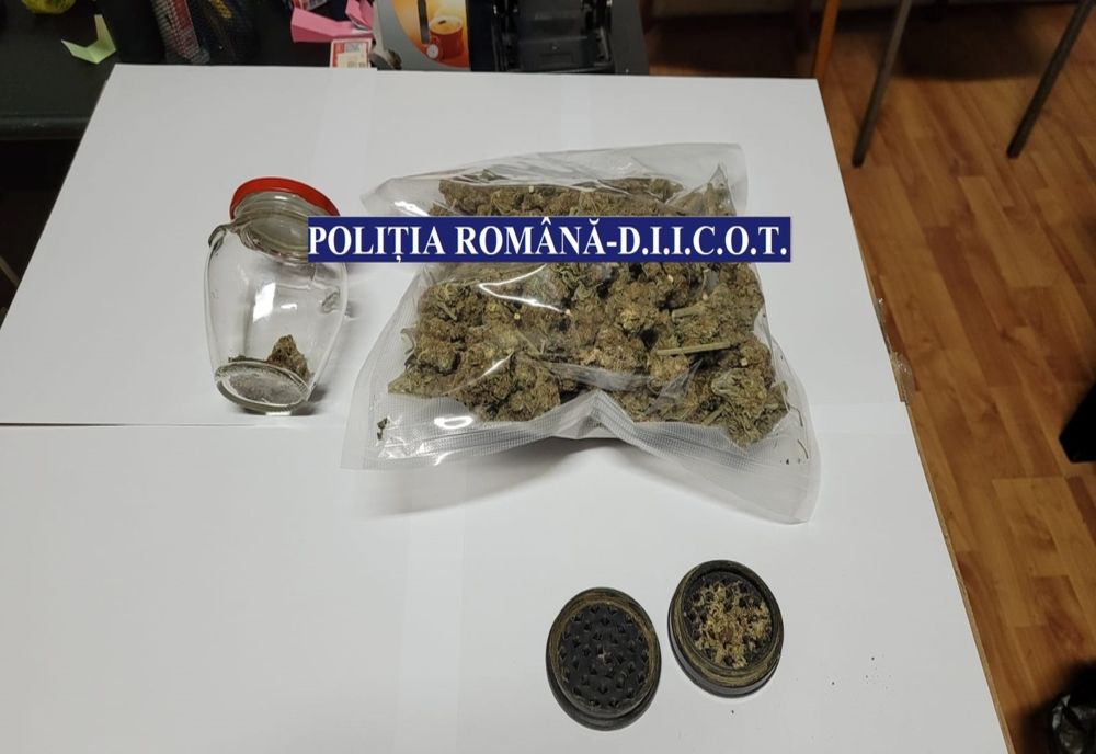 Traficant de droguri reținut