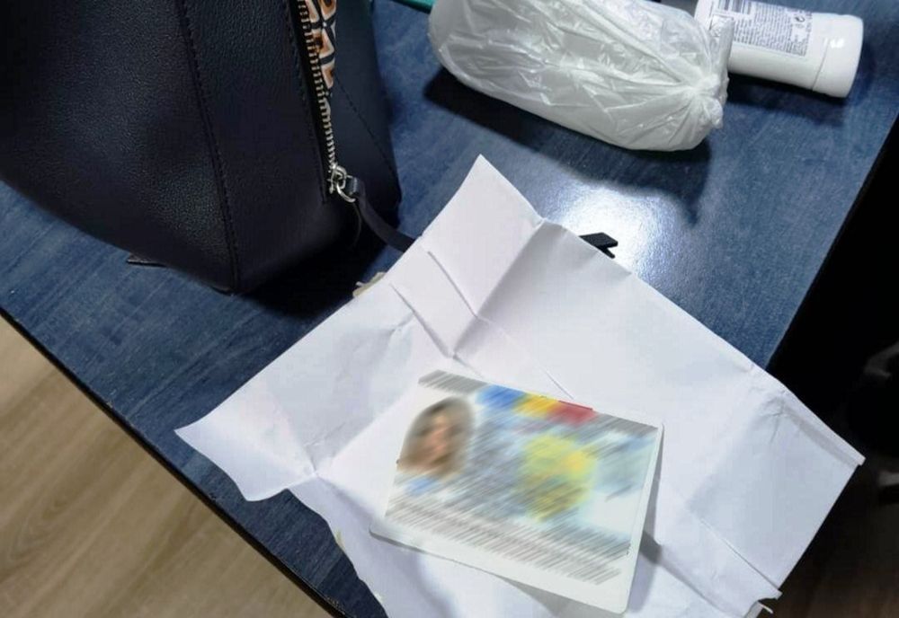 Dosar penal pentru doi bărbați care au vândut un autoturism cu carte de identitate falsă