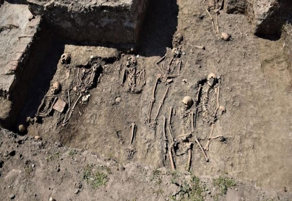 Schelete umane descoperite la Onești