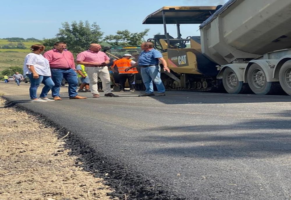 A început reabilitarea DJ 243B, între Vultureni şi Parincea