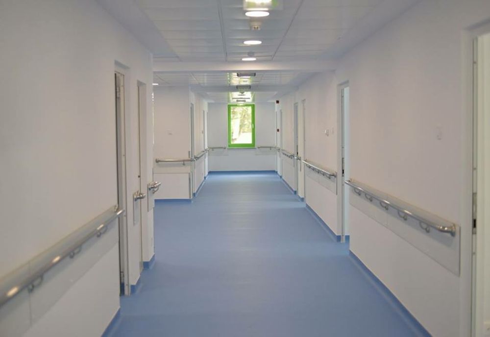 Un spital nou nu poate avea autorizație la incendiu, iar primăria stă cu aparatură nefolosită în depozite