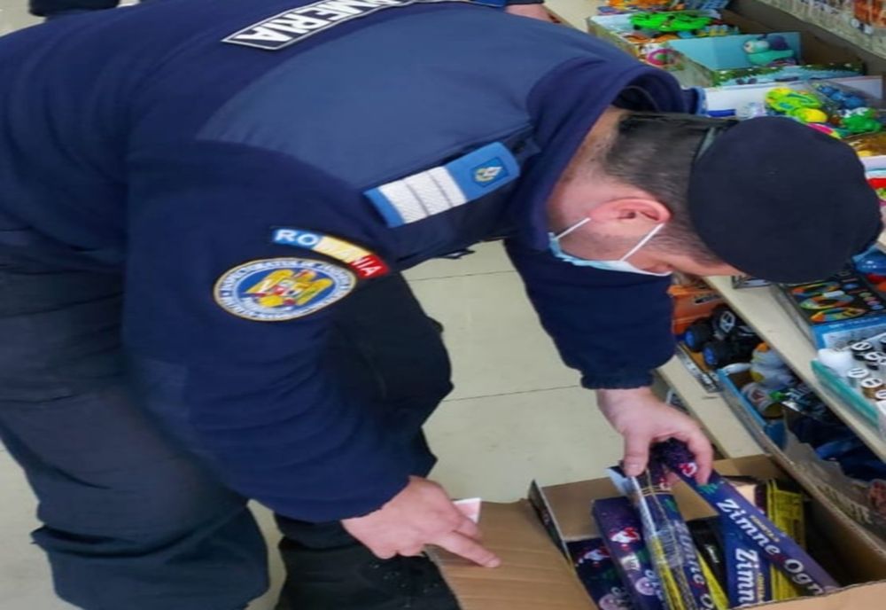 „Depozit” de artificii descoperit de oamenii legii la un bărbat acasă