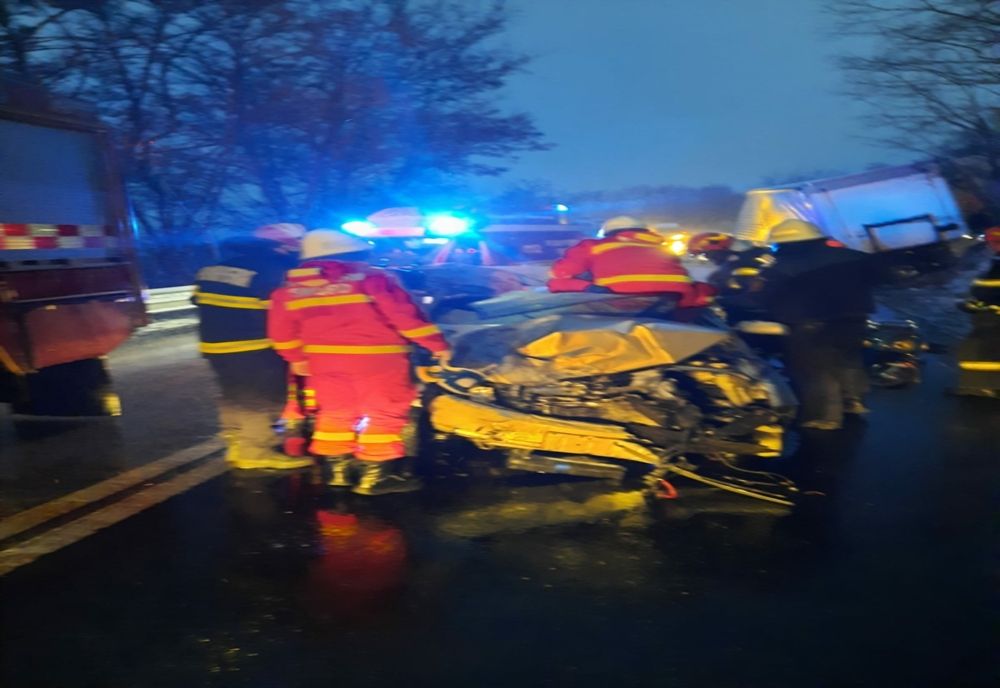 Doi morți într-un accident rutier produs pe raza comunei Helegiu 