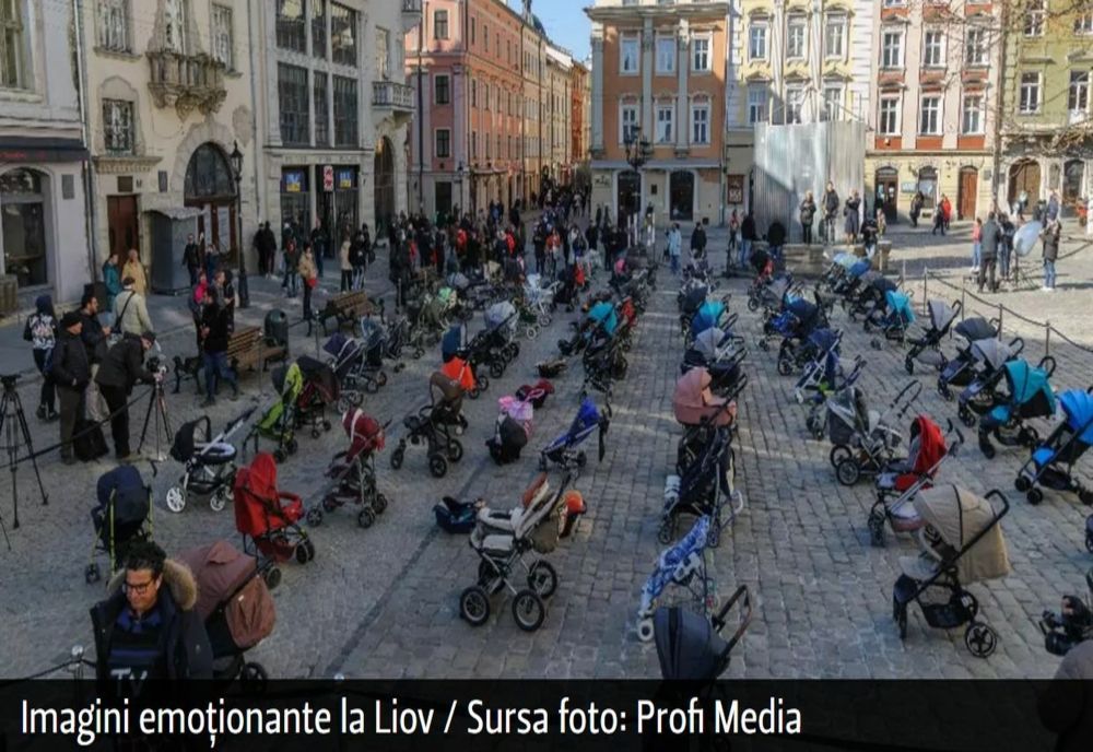 Imagini emoționante la Liov! 109 de cărucioare goale așezate în centrul orașului