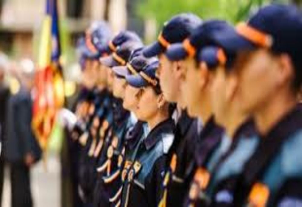 Ultimele trei zile în care tinerii se pot înscrie la școlile de poliție