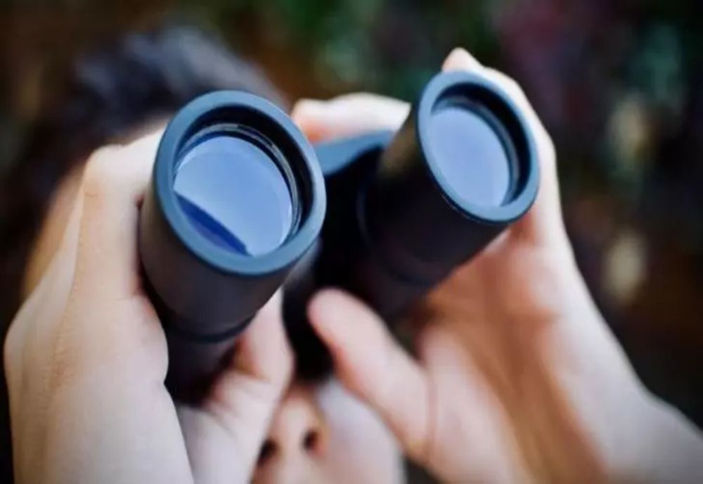 Apariţie stranie pe cer, în Bacău: obiect neidentificat, filmat de un localnic - VIDEO