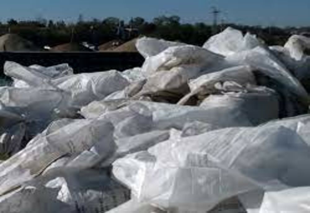 Aproximativ 42.000 kg. îngrăşămint, depozitate ilegal