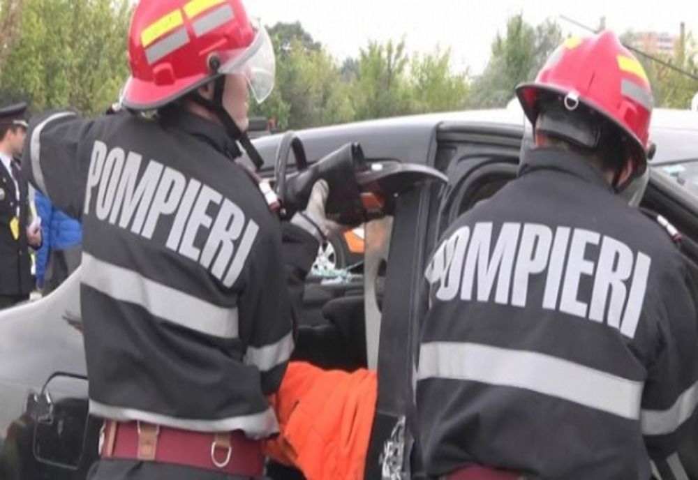 Accident la Filipești ! Au intervenit pompierii din Neamț și Bacău