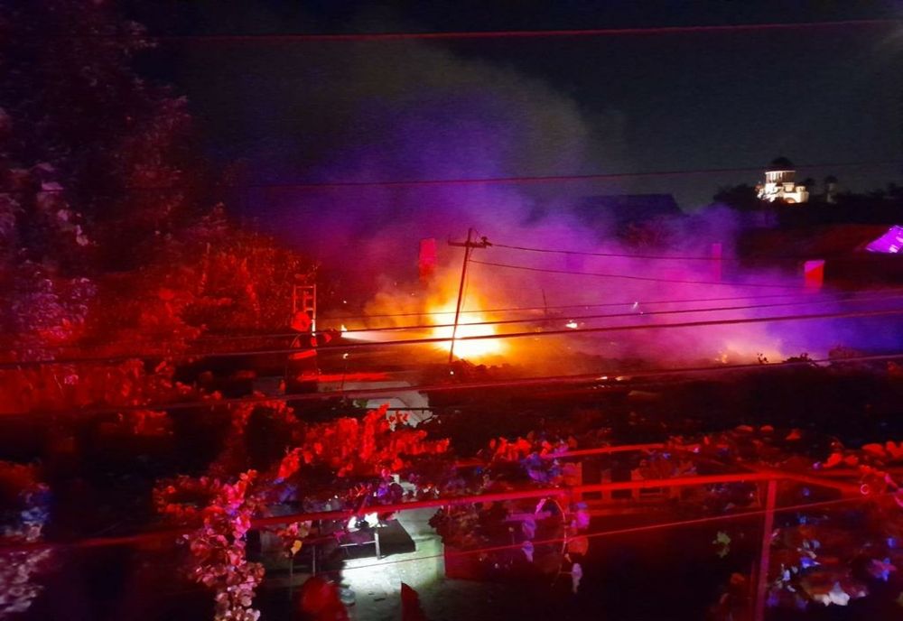 Incendiu puternic pe Calea Bârladului! Un bărbat a suferit arsuri pe 45% din suprafața corpului