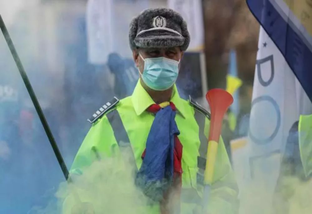 Refuzul Guvernului de a aplica Legea salarizării din 2017 scoate polițiștii din nou în stradă! Ce REVENDICĂRI au