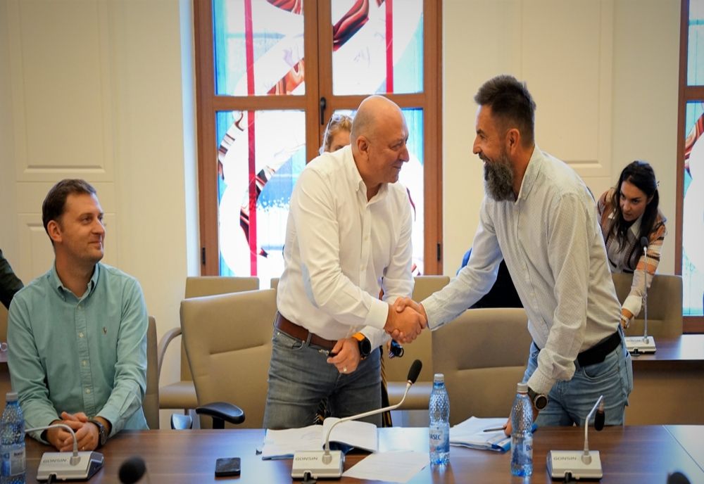 Premieră națională: proiectele ONG-urilor finanțate de CJ Bacău, încărcate pe o platformă electronică