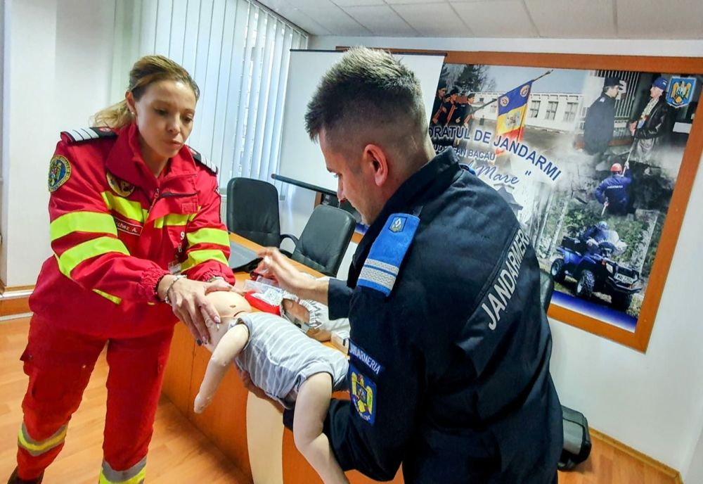 Sesiuni de prim ajutor dedicate jandarmilor băcăuani