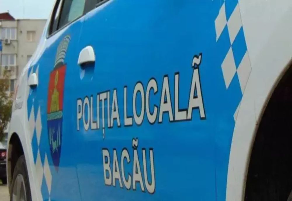 Polițiștii locali din Bacău cer sporuri pentru că fac febră musculară la degete din cauza tastaturii și stau prea mult pe scaun