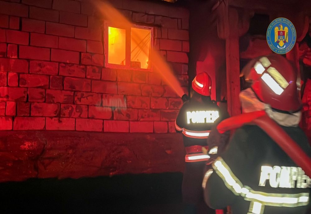 Incendiu la o casă din Sascut