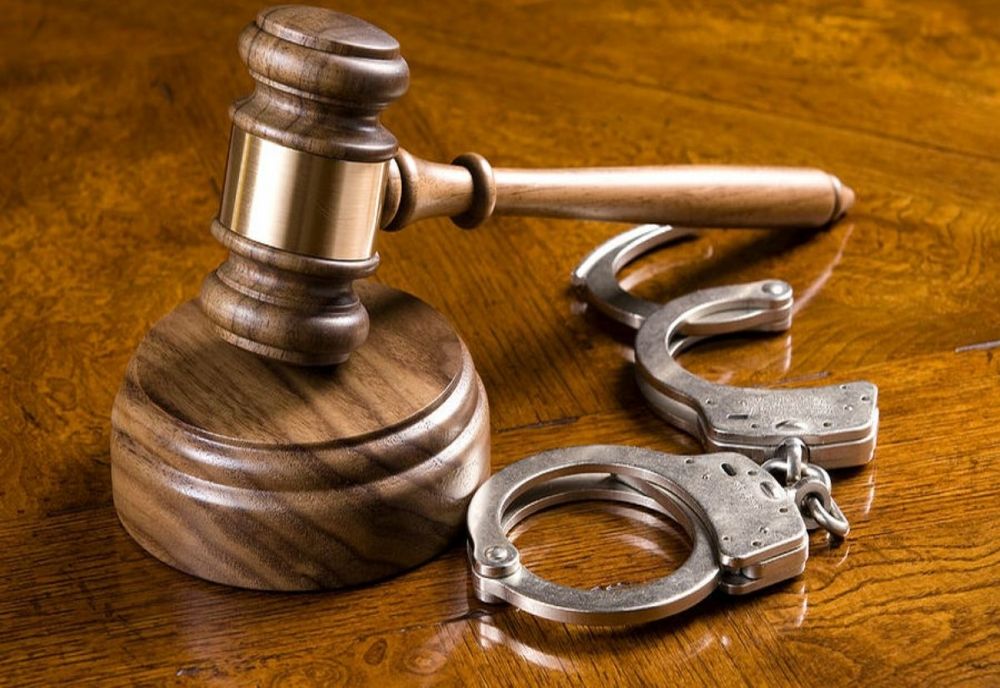 Câți ani de închisoare a primit bărbatul care și-a legat soția și a injectat-o cu o substanță toxică