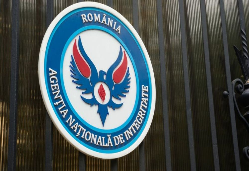 Consilier local, angajat în aparatul de specialitate al primarului