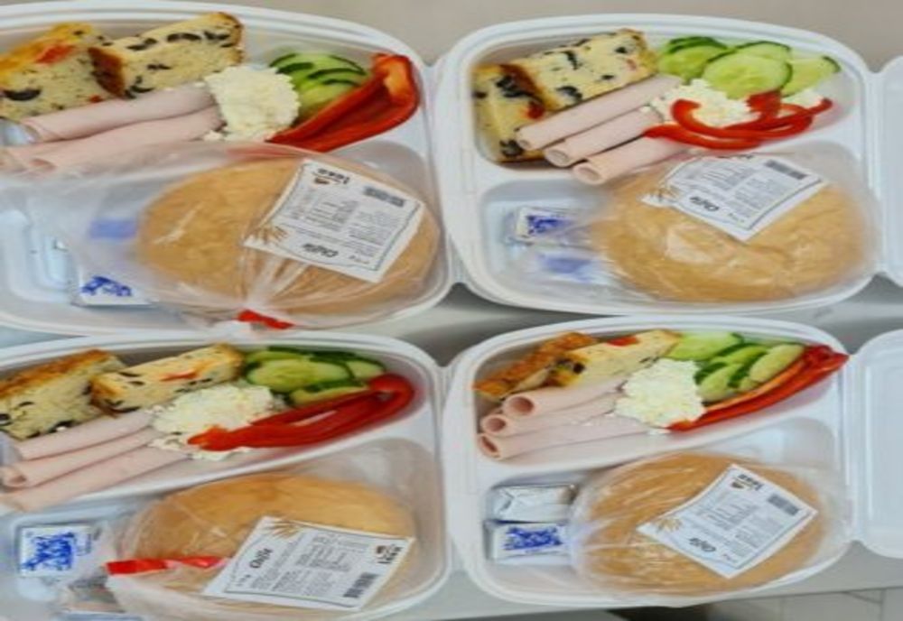 Meniuri pentru pacienţi, diferite pentru fiecare zi a săptămânii! Fiecare meniu a fost elaborat după consultarea unor dieteticieni şi nutriţionişti