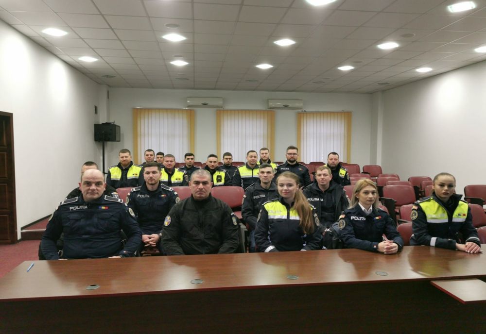 24 de polițiști, încadrați din sursă externă, au depus jurământul