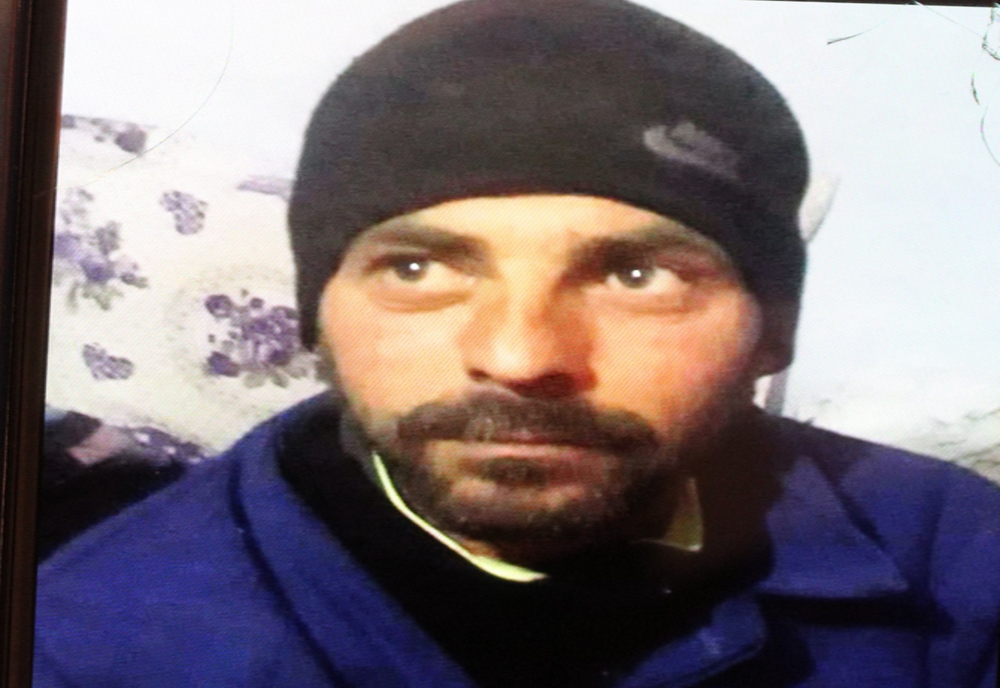 Polițiștii îl caută pe acest bărbat. Sunați la 112 dacă aveți informații despre el!