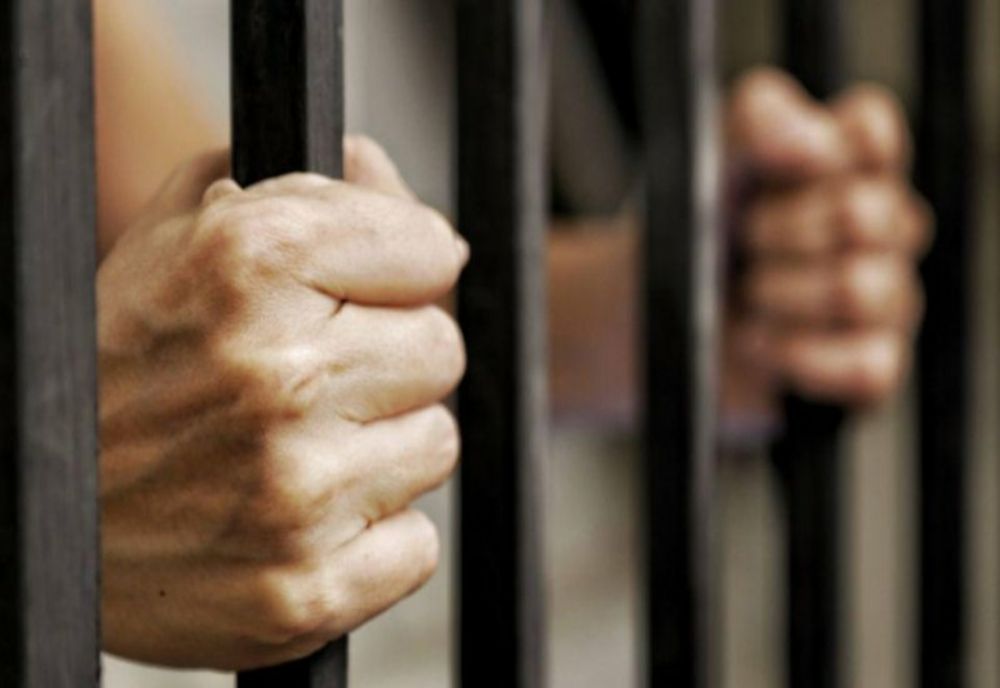 3 ani și 7 luni din tinereța lui îi va petrece în închisoare