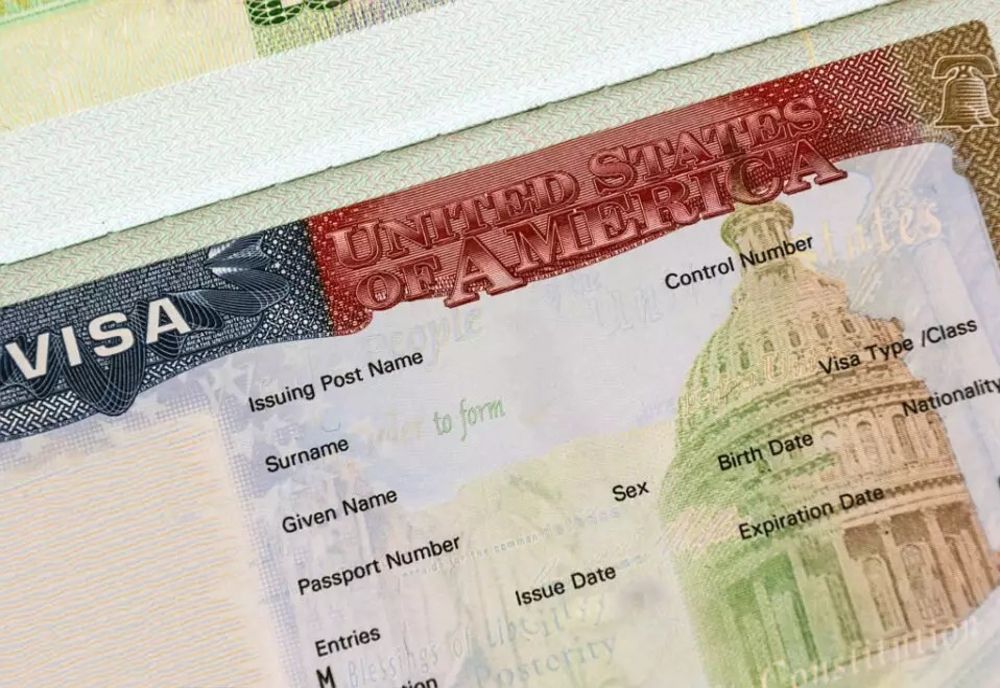Includerea României în programul Visa-Waiver, pe agenda discuțiilor cu ambasadorul SUA