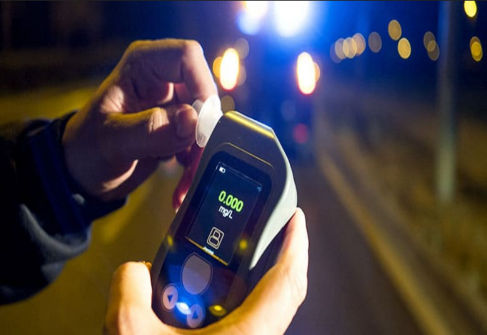 Pentru inconștiența din trafic, polițiștii l-au premiat cu o reținere, iar instanța cu o arestare preventivă pentru 30 de zile