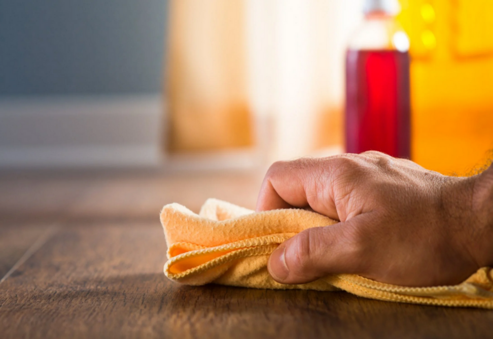 Trei ingrediente banale care te scapă de praful din casă