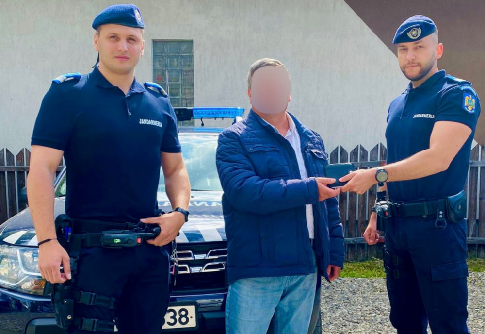 Un băcăuan s-a oprit să facă câteva fotografii în Fălticeni și a rămas fără bani și portofel