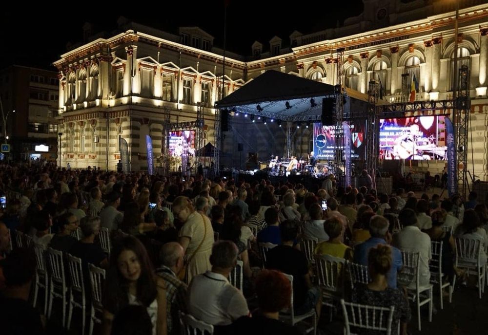 Peste 3.000 de bacauani au participat la Festivalul Serilor Bacauane