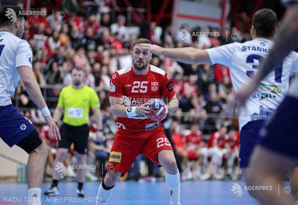 Handbal masculin: Dinamo a învins-o clar pe CSM Constanţa în EHF European League