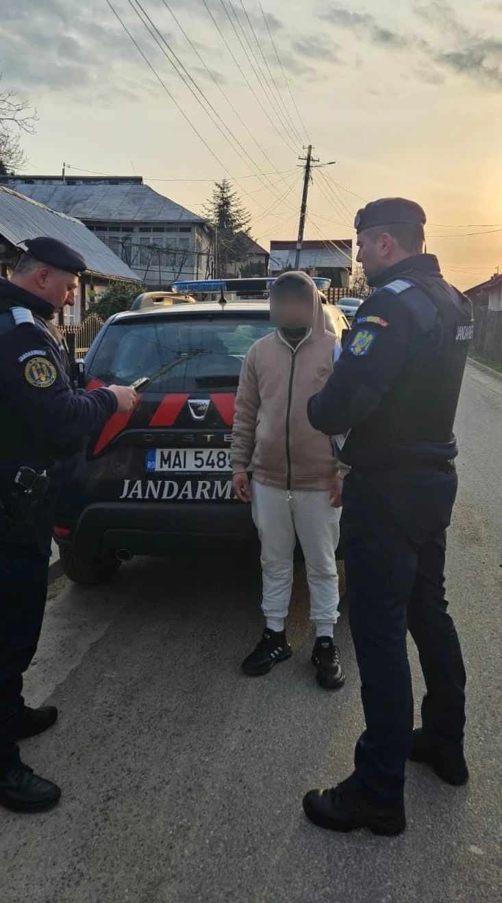 cetatean nepalez prins de autoritati