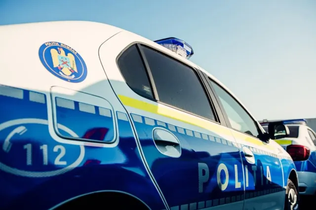 Trafic de droguri în Bacău: doi bărbați arestați preventiv, o femeie în arest la domiciliu