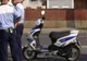 A condus băut şi fără permis, un moped neînmatriculat