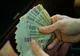 Cu cât vor crește salariile de la 1 ianuarie - Salariul minim brut este mărit