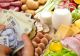 Cu cât s-au scumpit alimentele de bază. Produsele pentru care românii scot mai mulți bani din buzunar